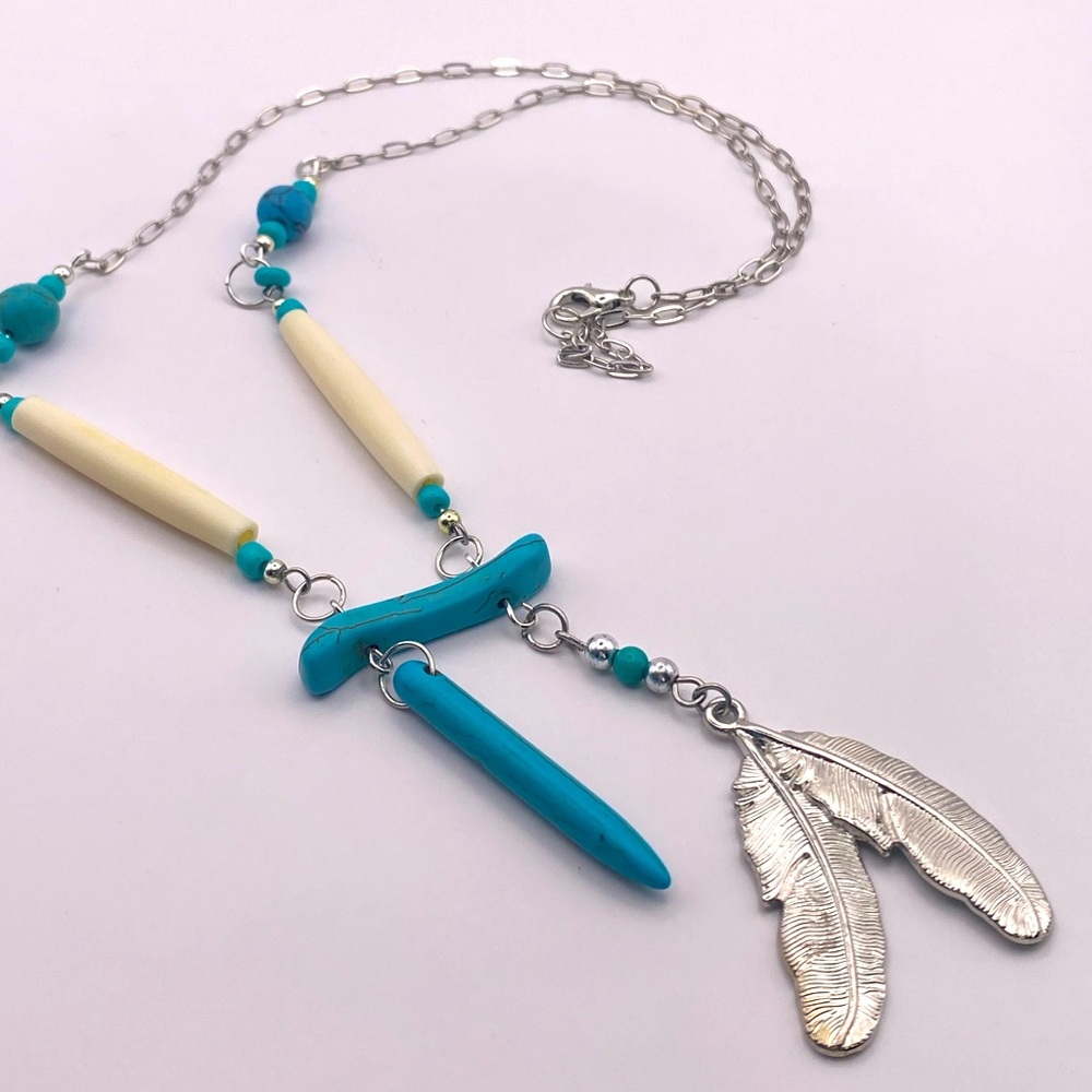 The Flow NWOT Handmade necklace beaded bone beads turquoise howlite pendant